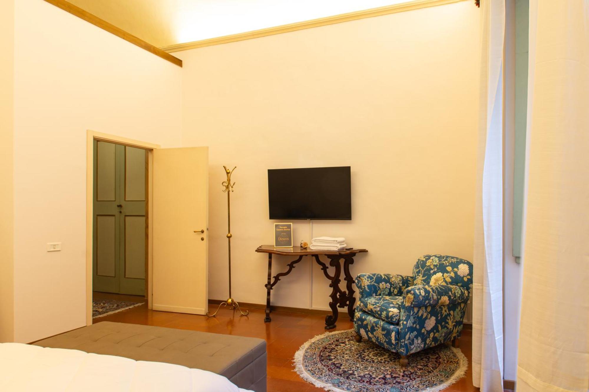 Maggiore Suite - Piazza IV Novembre بيرودجا المظهر الخارجي الصورة